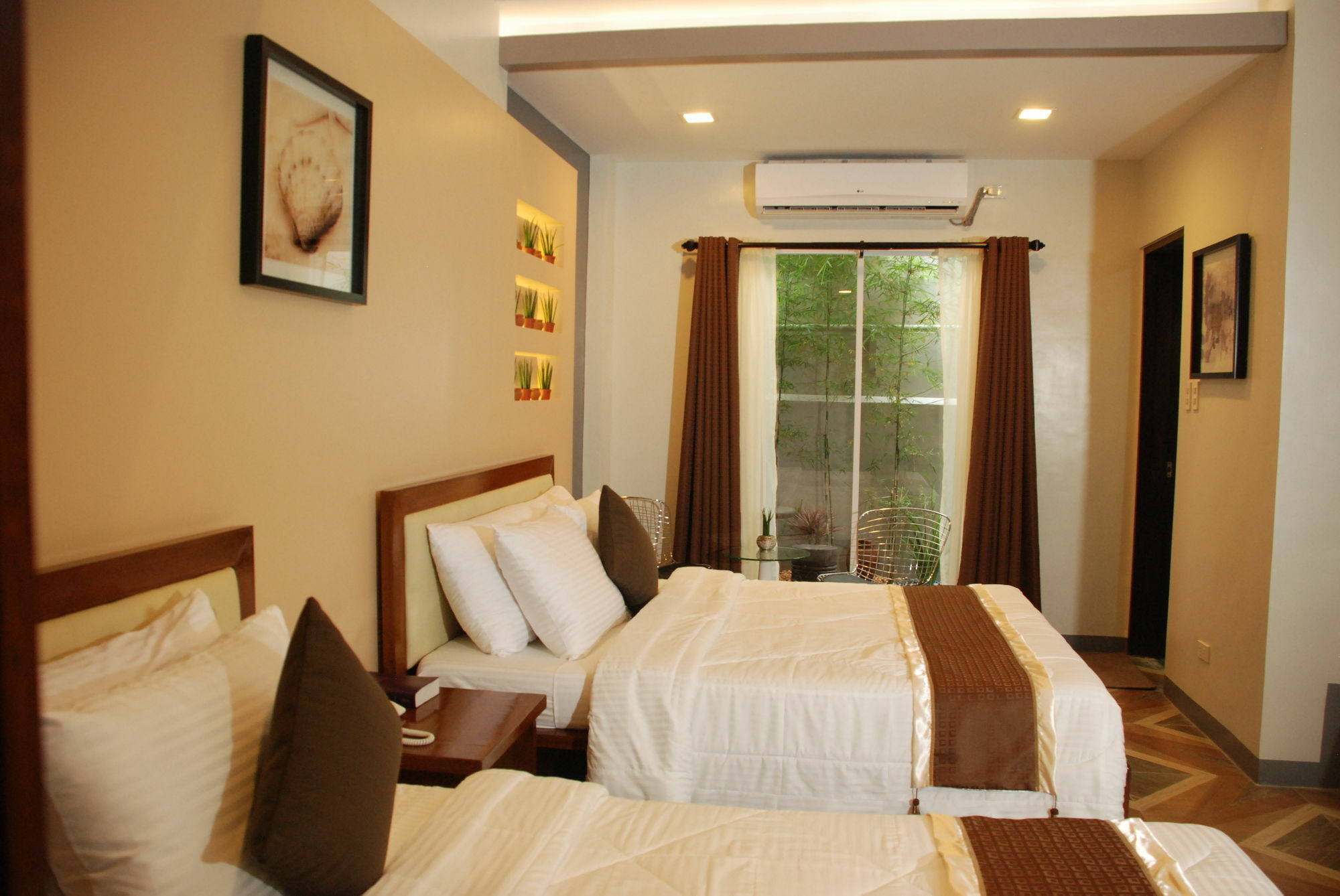 Nao Hotel Tagaytay City Exterior photo