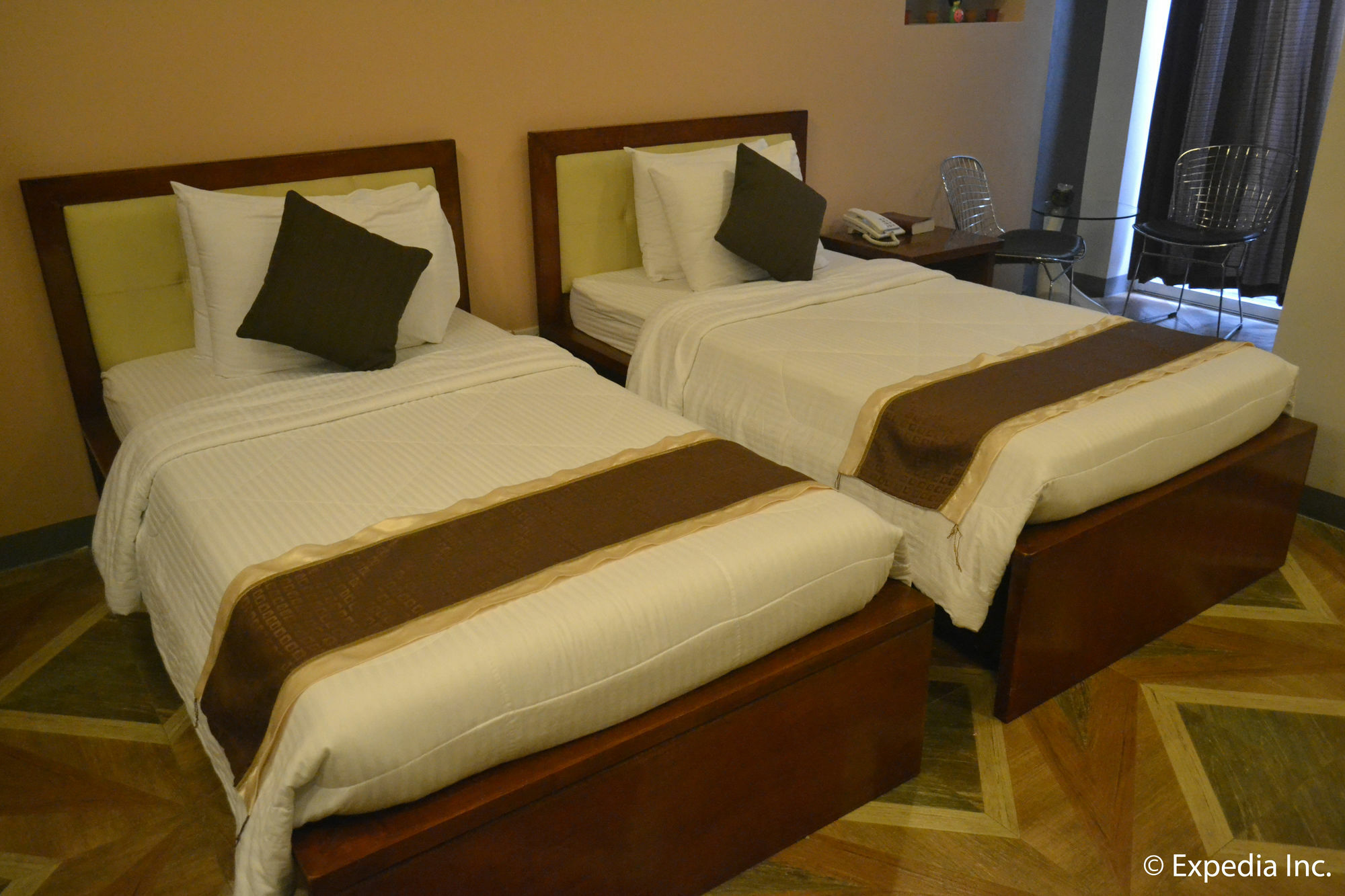 Nao Hotel Tagaytay City Exterior photo